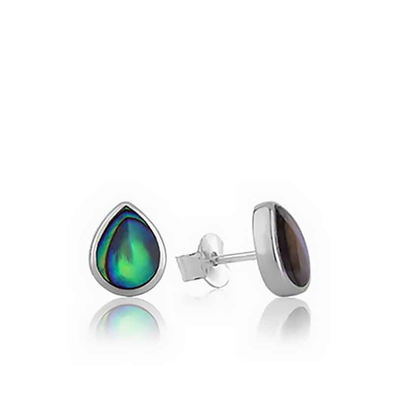 3E40006 Evolve Treasured Paua Silver Studs. The New Zealand pāua shell is the most exquisite and sought after in the world. Each treasured pāua piece is unique and special. Magical arrays of greens and purples burst from every shell. Māori believe pāua is